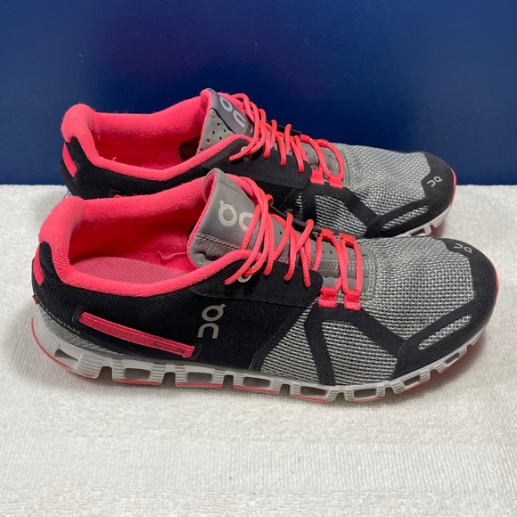 On Cloud Shoes - COPY - On Cloud Women’s Sz 9
